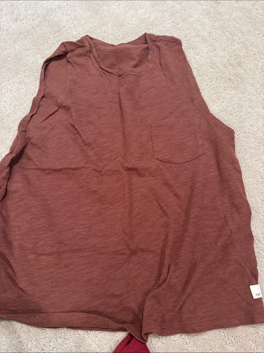 Vuori Women's Pocket Tank - Rust